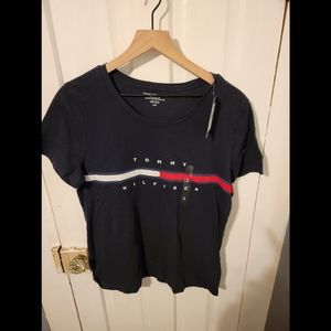 NWT Tommy Hilfiger t shirt
